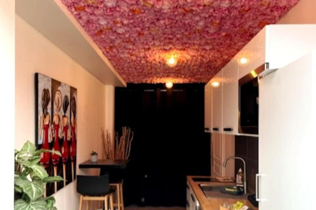 Appartement Balneo Et Sauna Prives The Red Room Mauguio Kültér fotó