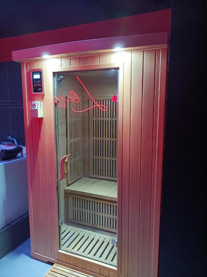 Appartement Balneo Et Sauna Prives The Red Room Mauguio Kültér fotó